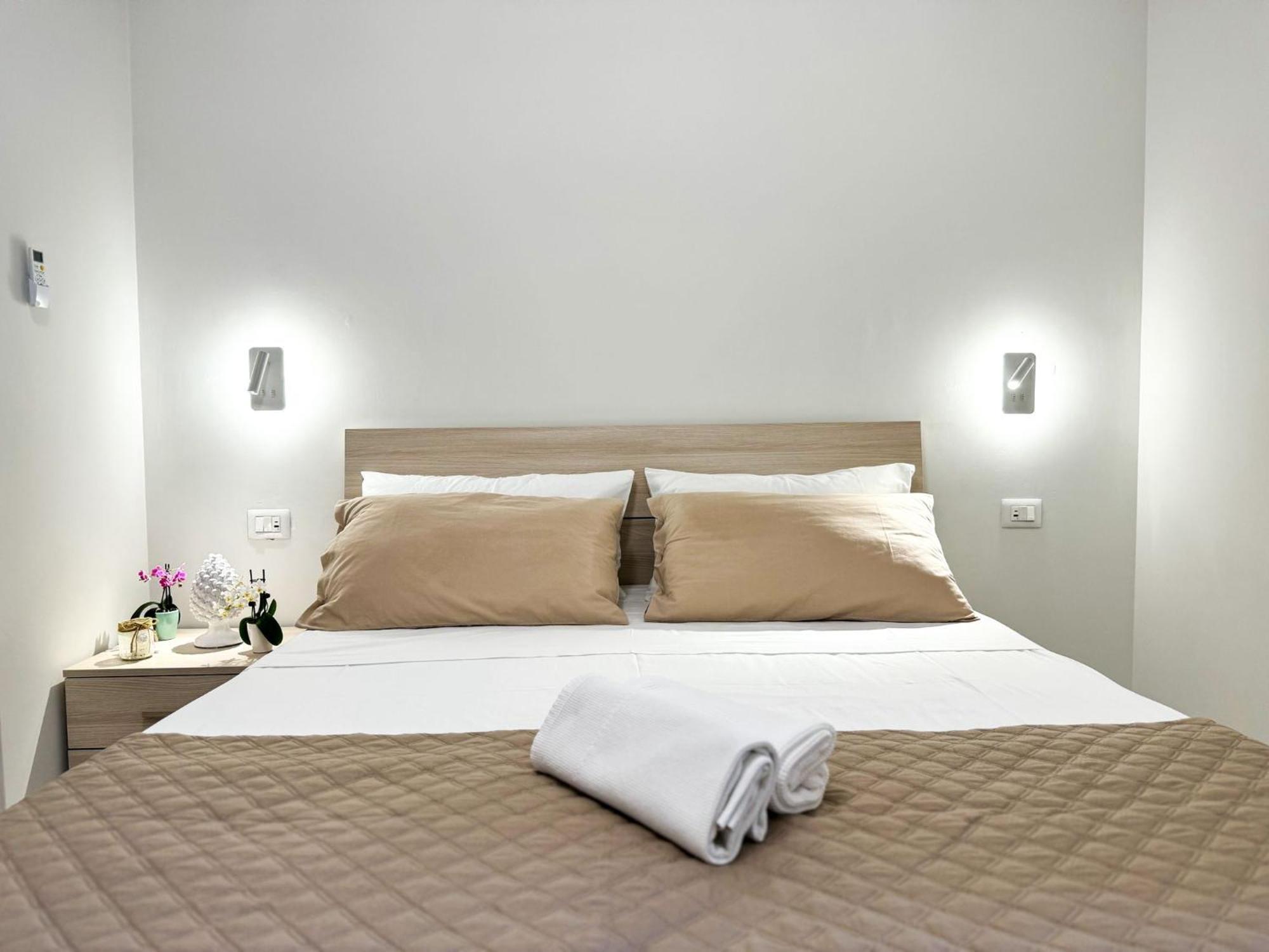 Vicoletto Fiorito Hotel ปอร์โต เอมเปโดเกล ภายนอก รูปภาพ
